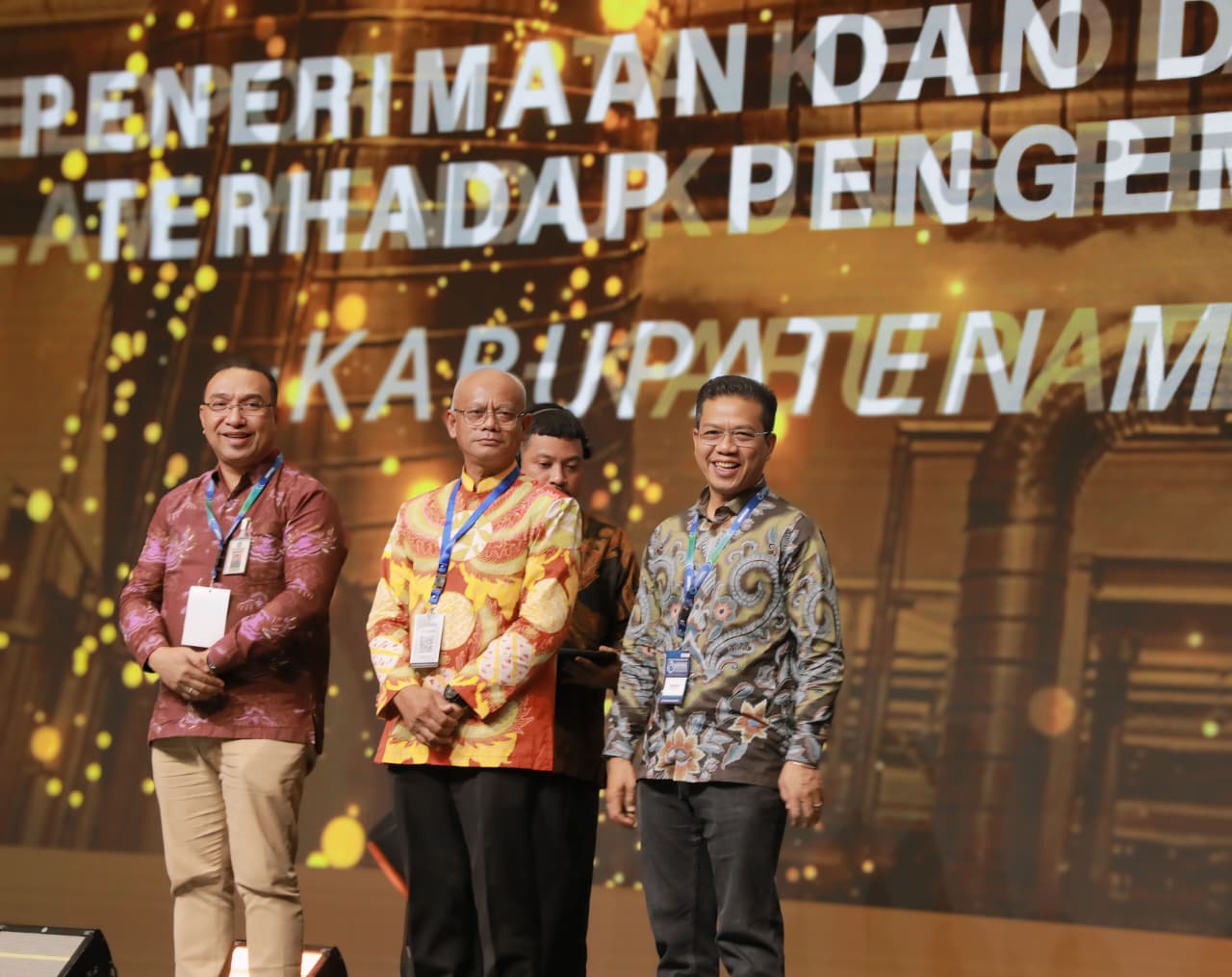 Jadi Pelopor Tata Kelola Pemerintah Daerah Dalam Mendukung Panas Bumi, KDS Terima Penghargaan Kementerian ESDM