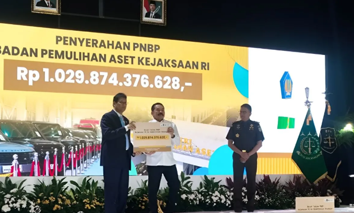 Jaksa Agung Serahkan PNBP Rp1,02 Triliun, Kode ke Menkeu soal Anggaran Pemeliharaan Aset